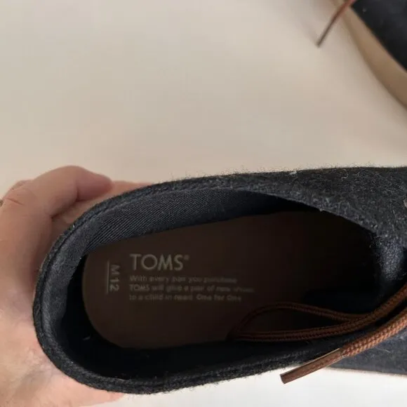 Tom’s Black High Ankle Canvas Shoes in Black Size M 12