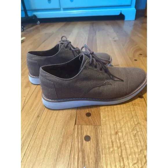 TOMS MENS Sz 9.5 Brown Canvas Hardsoled Shoes