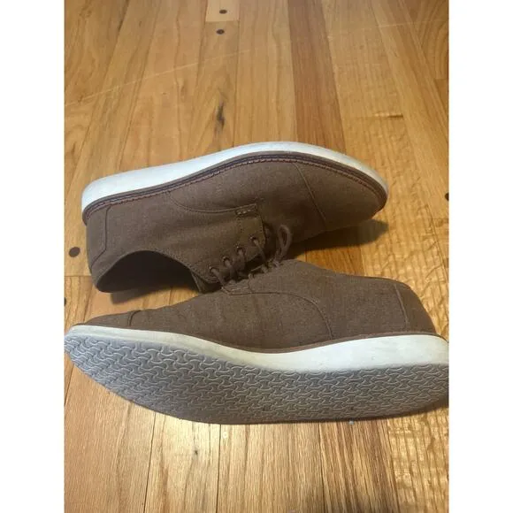 TOMS MENS Sz 9.5 Brown Canvas Hardsoled Shoes