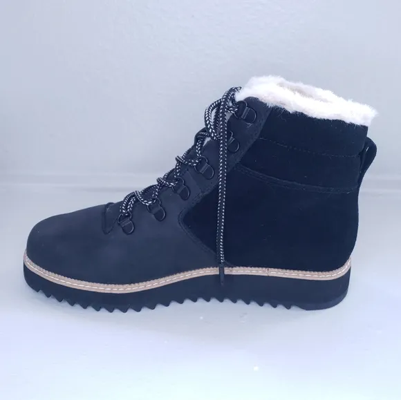 TOMS Mojave Waterproof Sherpa Lined Suede Lace Front Boots Size 9.5