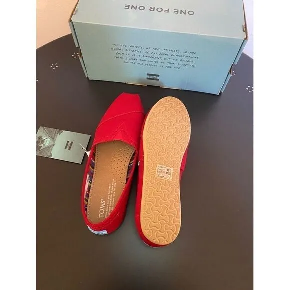 TOMS | Red Canvas Women’s Classic Shoes | 7W