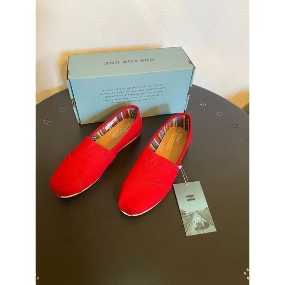 TOMS | Red Canvas Women’s Classic Shoes | 7W
