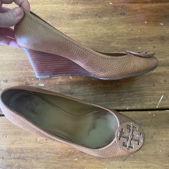 Tory Burch Brown Tan Leather Sally Wedge Pumps Heels Size 7.5