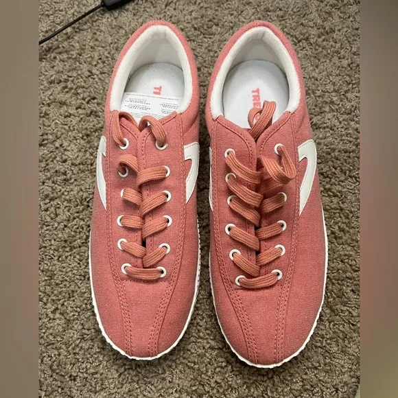 Tretorn NWT Nylite Plus Blush Sneakers Tennis Shoes Size 9.5