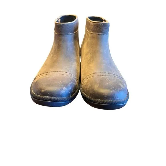 Ugg Attell waterproof gray bootie boots woman’s 7 breathable insulated