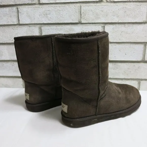 UGG Australia 5825 Classic Short Warm Insulated Winter Boot Womens Footwear Sz 6