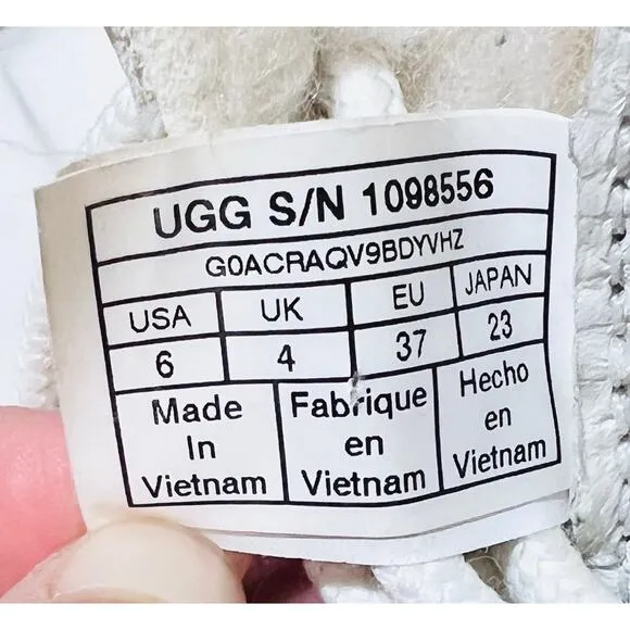 UGG Australia Adirondack III White Boots Women 6 Sherpa Fluff Waterproof Used