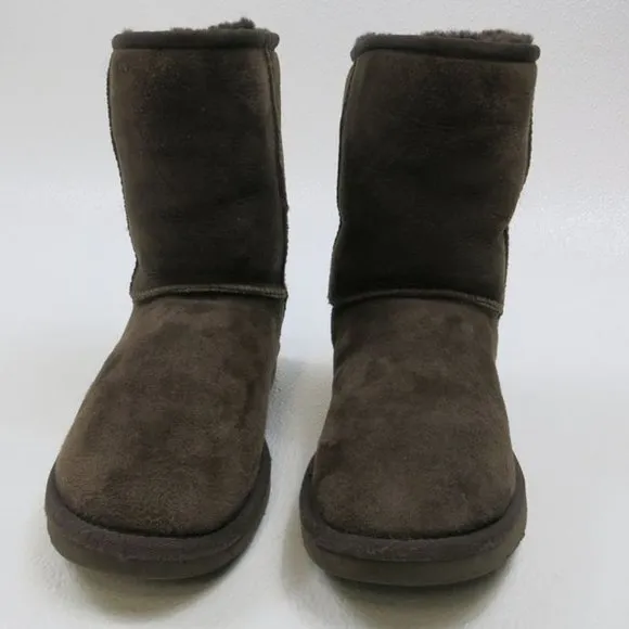 UGG Australia Classic Short Insulated Winter Boots Big Kids sz 4