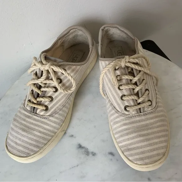 UGG AUSTRALIA Eyan Nautical WomansLace Up Canvas Gray Striped Tennis Shoes