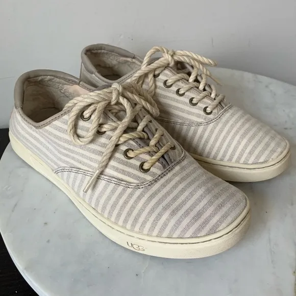 UGG AUSTRALIA Eyan Nautical WomansLace Up Canvas Gray Striped Tennis Shoes
