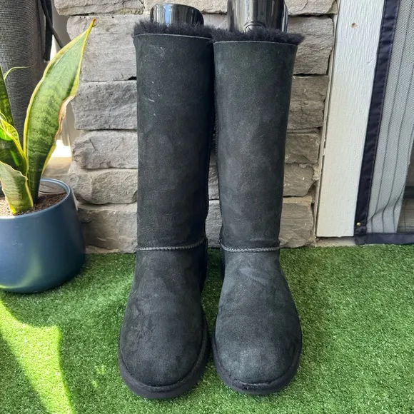 UGG Australia Kristabell Black Lace Up Shearling Women’s Winter Boots