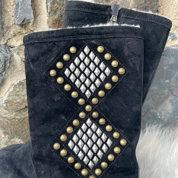 Ugg AVONDALE Black Suede Studded Shearling Boots size 6