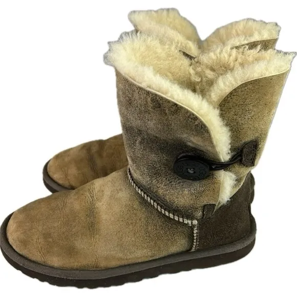 UGG Bailey Button 5838 Women’s Pull-On Winter Boots