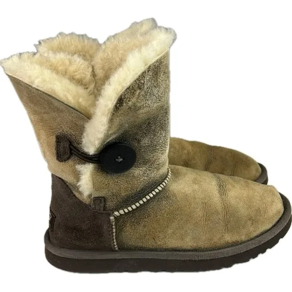 UGG Bailey Button 5838 Women’s Pull-On Winter Boots