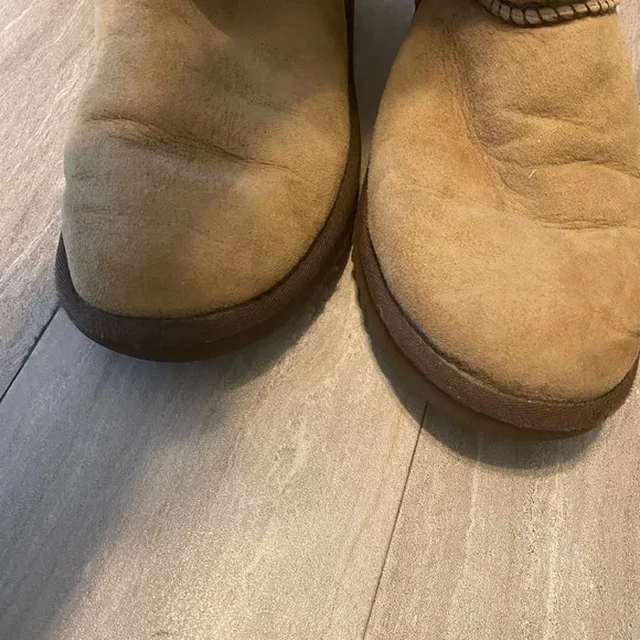 UGG BAILEY BUTTON TRIPLET BOMBER LEATHER BOOTS BROWN 3049 W/BJCN WOMEN SIZE 8
