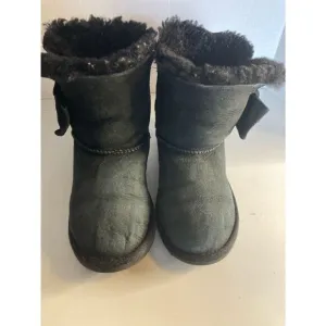 UGG Bailey Girls, Black Boots, Sz 3, Bow on side