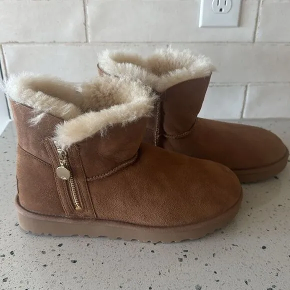 UGG Bailey Zip Mini Boots Chestnut Ankle Booties Warm Casual Women’s Size 9 NWOB
