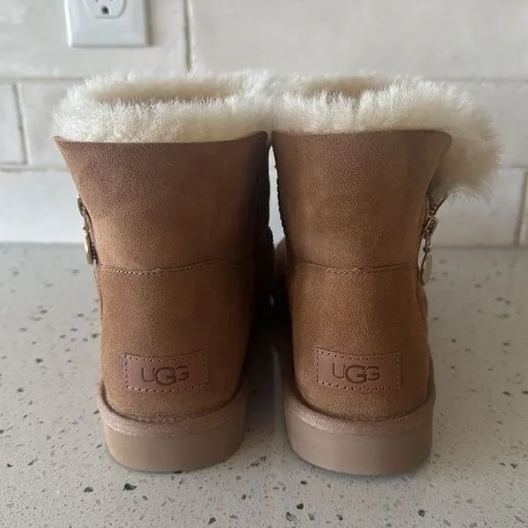 UGG Bailey Zip Mini Boots Chestnut Ankle Booties Warm Casual Women’s Size 9 NWOB