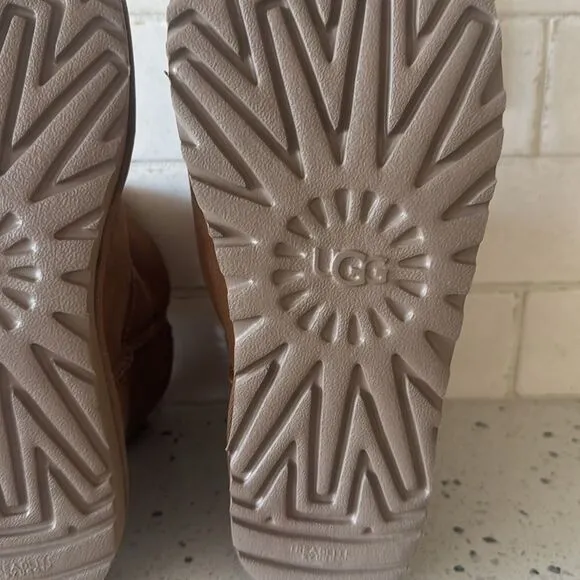 UGG Bailey Zip Mini Boots Chestnut Ankle Booties Warm Casual Women’s Size 9 NWOB