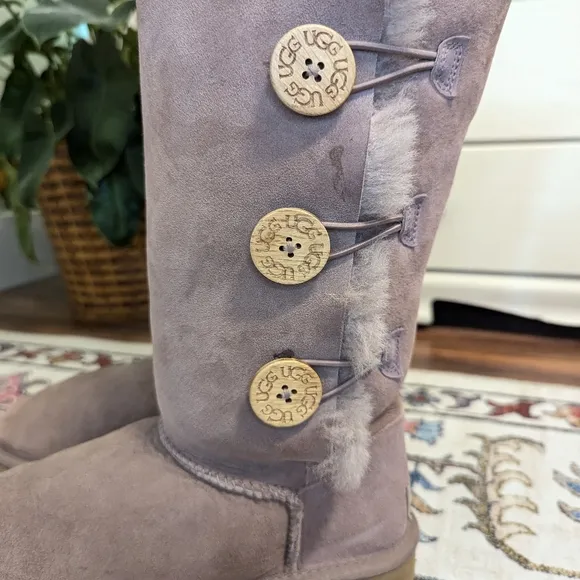 UGG Baily Button Triplet Boots Genuine Leather and Sheepskin Mauve Purple