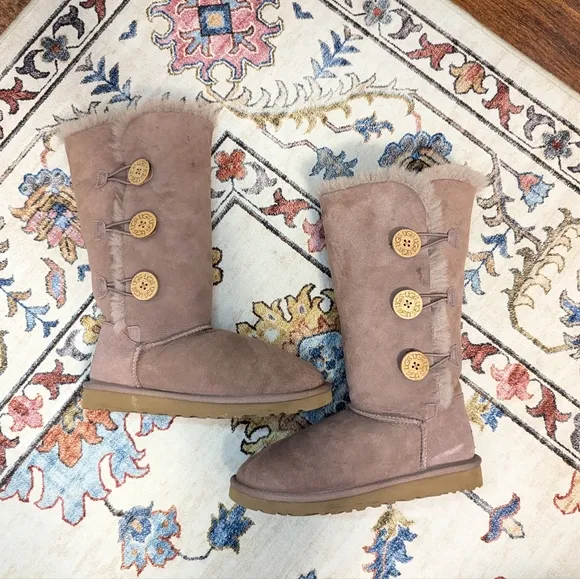 UGG Baily Button Triplet Boots Genuine Leather and Sheepskin Mauve Purple