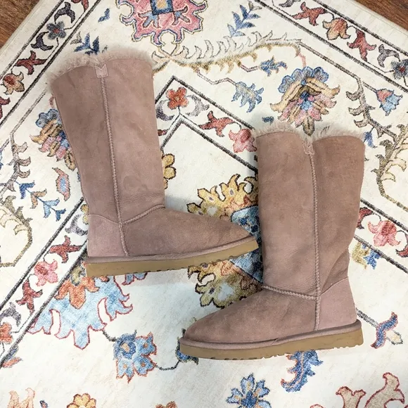 UGG Baily Button Triplet Boots Genuine Leather and Sheepskin Mauve Purple