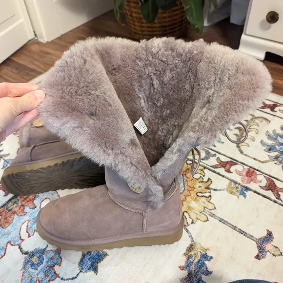 UGG Baily Button Triplet Boots Genuine Leather and Sheepskin Mauve Purple