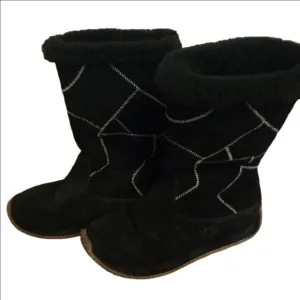 UGG Black suede leather  Boots size 9