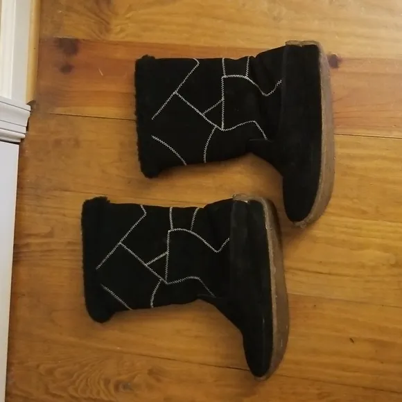 UGG Black suede leather  Boots size 9