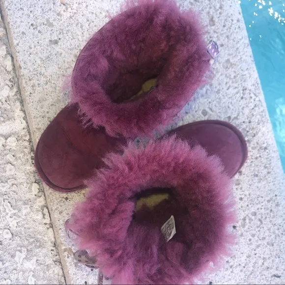 Ugg boots Bailey Bow suede kids size 12 bougainvillea color magenta/deep pink