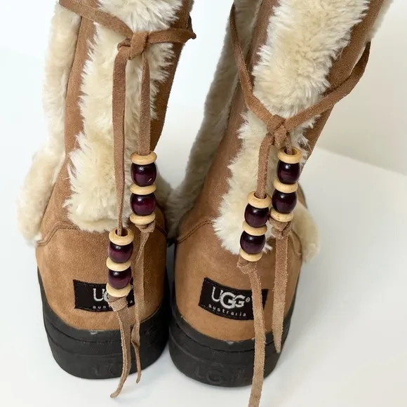 UGG boots Chesnut Ugg boots with beads Size 6 Winter boots Sheep Skin and Wool