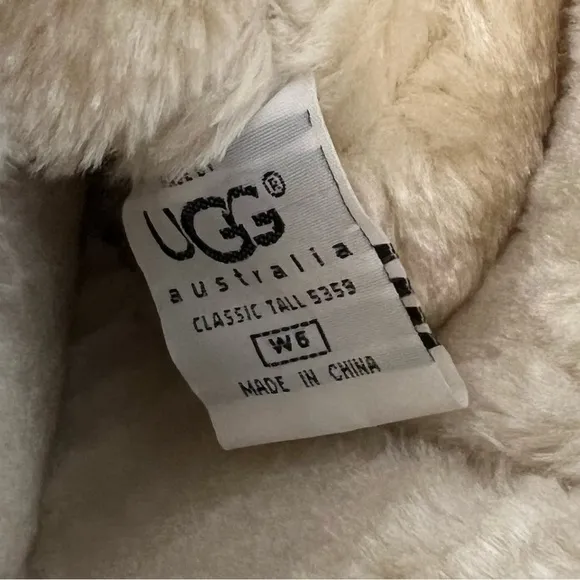 UGG boots Chesnut Ugg boots with beads Size 6 Winter boots Sheep Skin and Wool