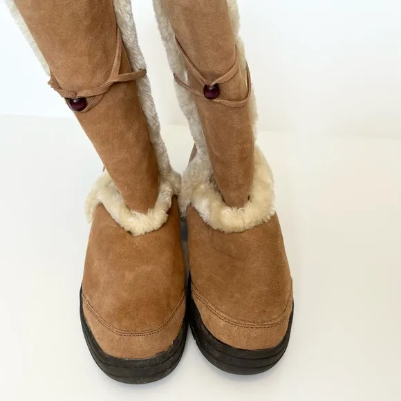 UGG boots Chesnut Ugg boots with beads Size 6 Winter boots Sheep Skin and Wool