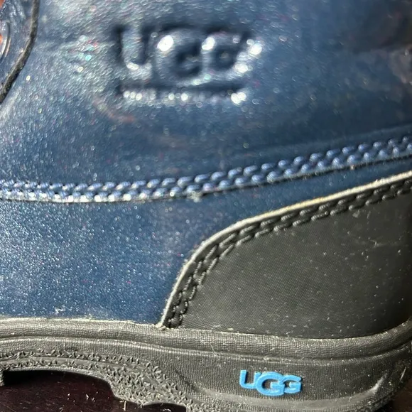 UGG Butte II Boots Girls 13 Blue Pure Wool Lined Waterproof