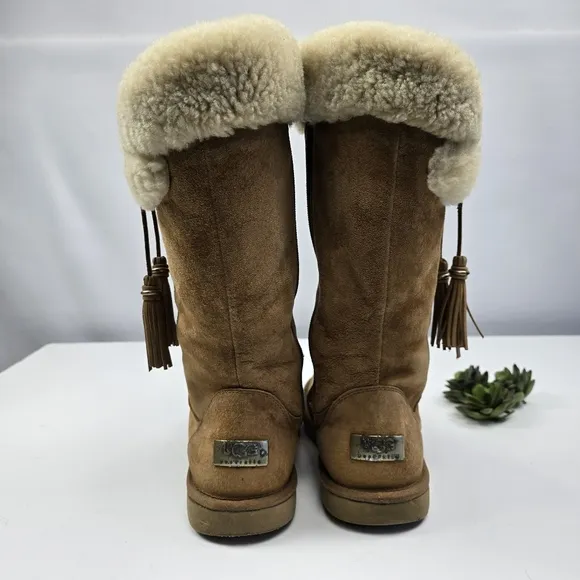 UGG Chestnut Tall Plumdale Boots Size 9
