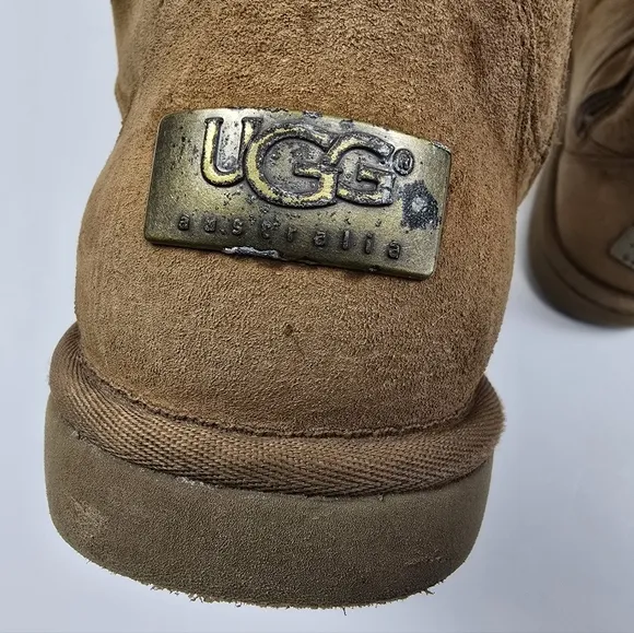 UGG Chestnut Tall Plumdale Boots Size 9