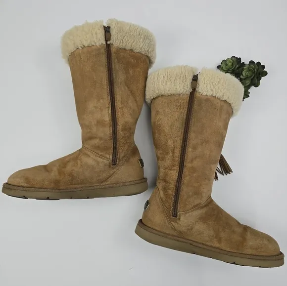 UGG Chestnut Tall Plumdale Boots Size 9