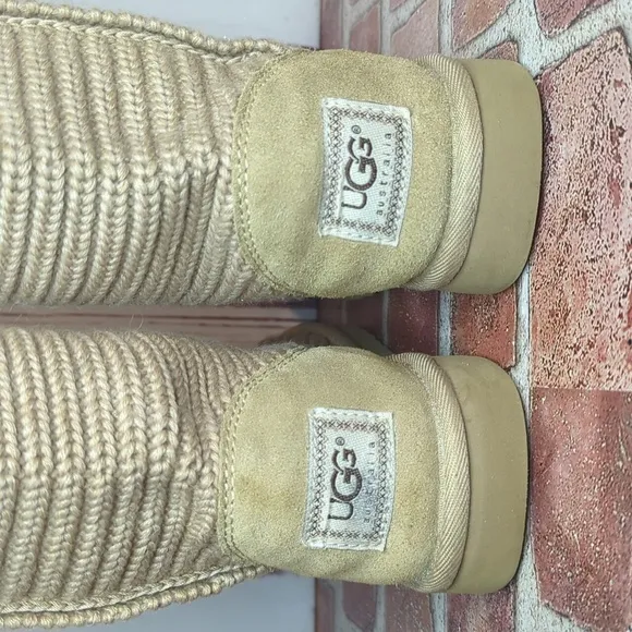 UGG Classic Cardy Knit Sweater Boots Chestnut Tall Shearling RARE and Retired