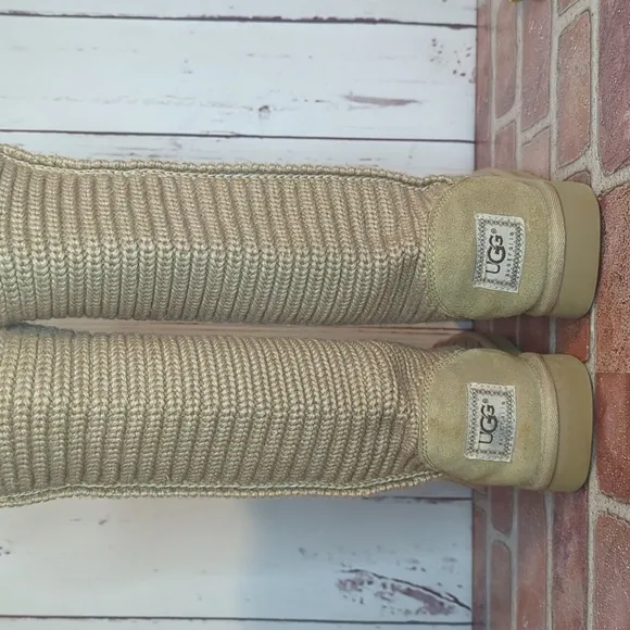 UGG Classic Cardy Knit Sweater Boots Chestnut Tall Shearling RARE and Retired