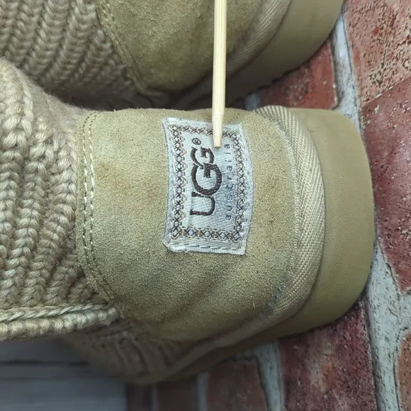 UGG Classic Cardy Knit Sweater Boots Chestnut Tall Shearling RARE and Retired