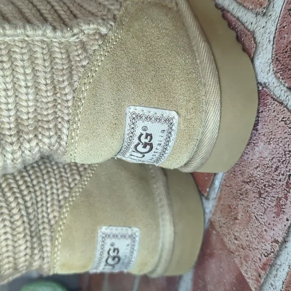 UGG Classic Cardy Knit Sweater Boots Chestnut Tall Shearling RARE and Retired