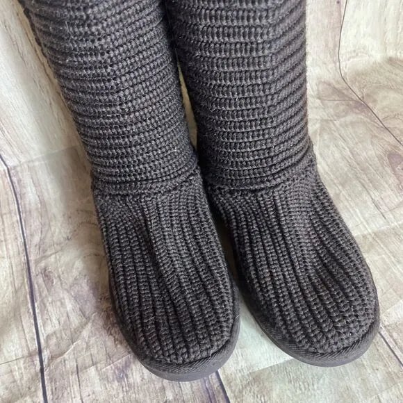 UGG Classic Cardy Women's Size 7 Brown Wool Knit 3 Button Boot 2 Ways To Wear