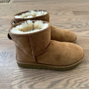 UGG Classic Mini Chestnut Women’s Boots