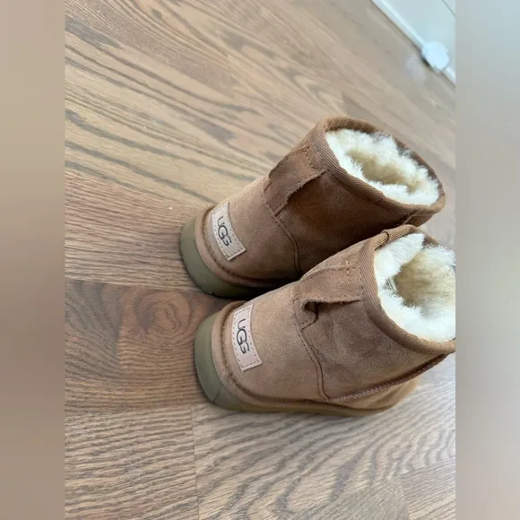 UGG Classic Mini Chestnut Women’s Boots