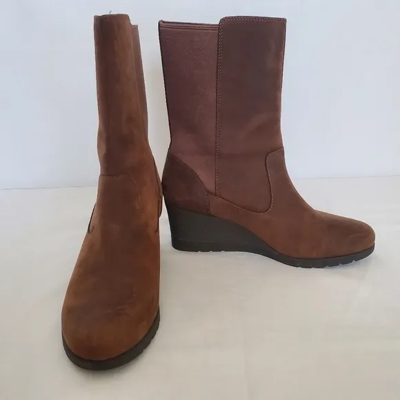 UGG 'CORALINE' BOOTS WATERPROOF NUBUCK LEATHER WEDGE HEEL BROWN WOMENS (8.5)