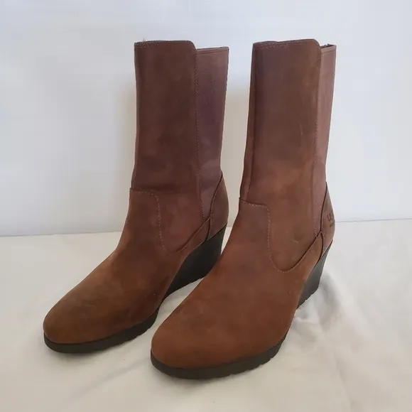 UGG 'CORALINE' BOOTS WATERPROOF NUBUCK LEATHER WEDGE HEEL BROWN WOMENS (8.5)