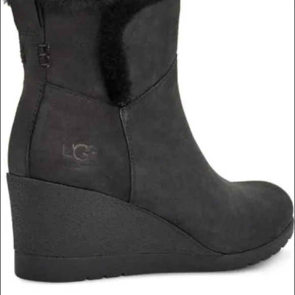 UGG Devorah Waterproof Wedge Boots size 9.5