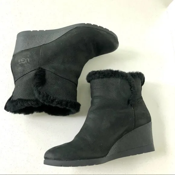 UGG Devorah Waterproof Wedge Boots size 9.5