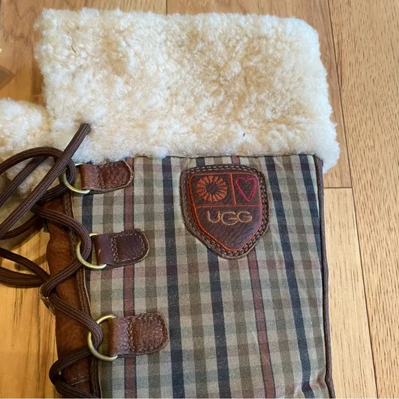 UGG Edmonton Sheepskin Shearling Boot Waterproof Size 6