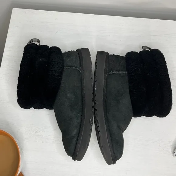 UGG Fluff Mini Quilted Bootie Sz 38 EU, US 7.5